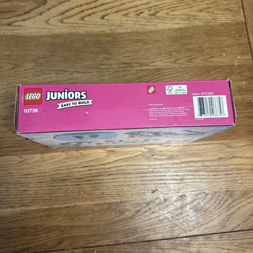 LEGO Juniors Disney Anna & Elsa's Frozen Playground 10736 New Open Box